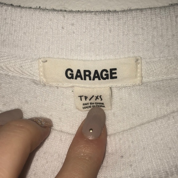 White garage top with mesh/fishnet panels - Picture 5 of 6